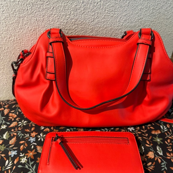 Vera Wang Neon Orange Satchel Crossbody Handbag Wallet Set NWOT - Picture 2 of 10